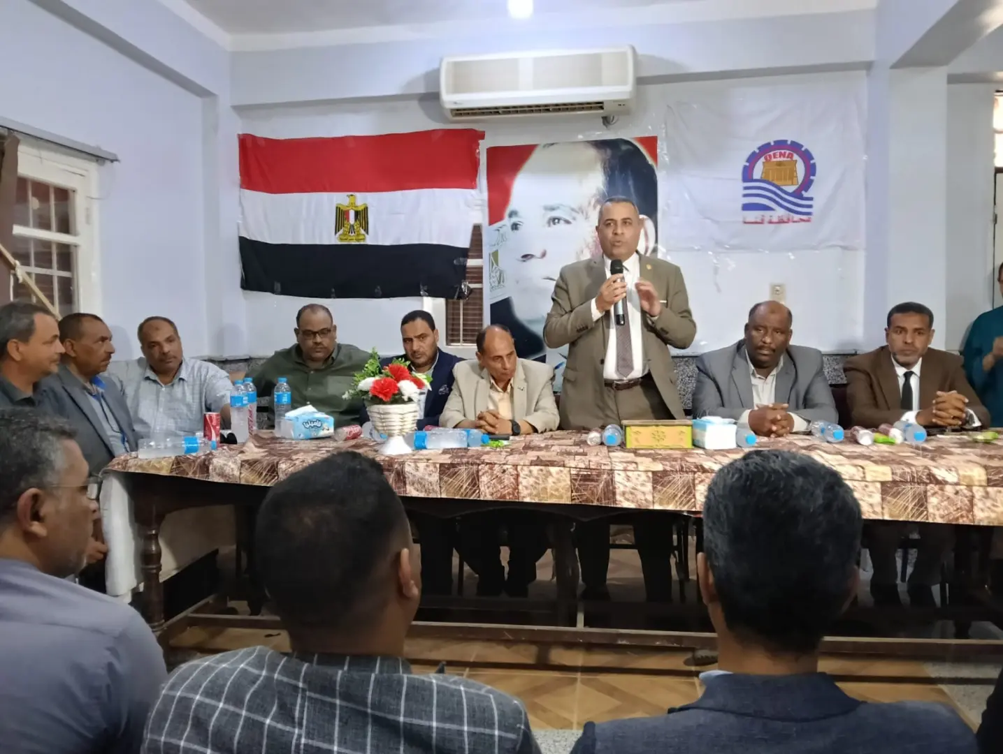 "عبدالمحسن" يكرم 29 طالبًا بتعليم قنا لحصولهم على شهادات دولية من “توفاس” اليابانية - 1000542883