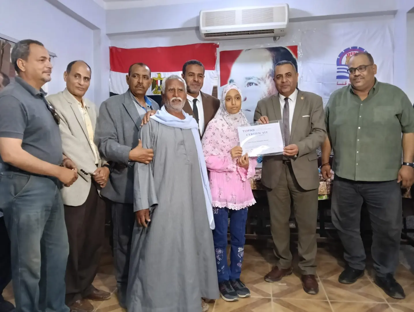 "عبدالمحسن" يكرم 29 طالبًا بتعليم قنا لحصولهم على شهادات دولية من “توفاس” اليابانية - 1000542899