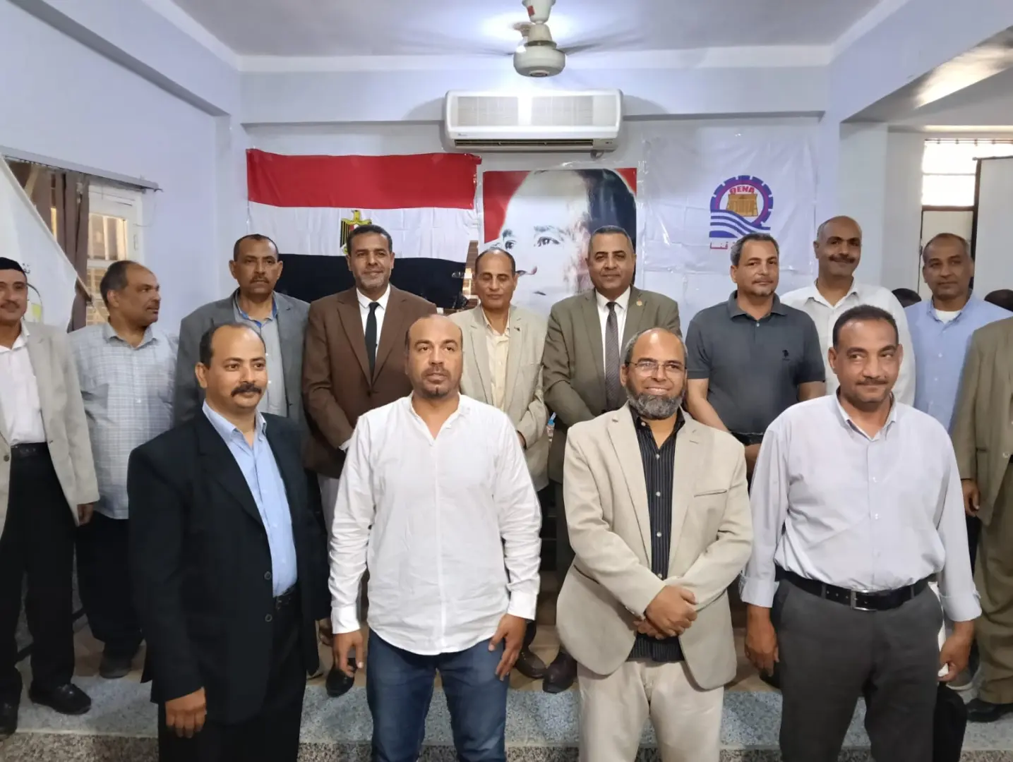"عبدالمحسن" يكرم 29 طالبًا بتعليم قنا لحصولهم على شهادات دولية من “توفاس” اليابانية - 1000542923