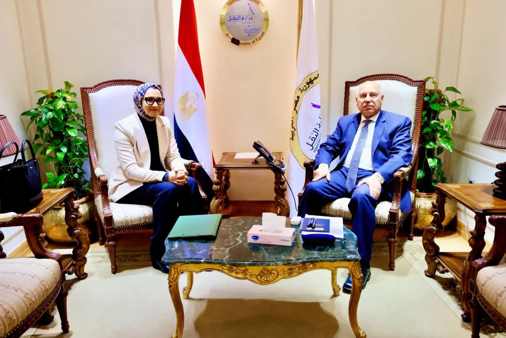 بعد غياب 20 عامًا.. وزير النقل ومحافظ الوادي الجديد يبحثان إعادة إحياء خط السكة الحديد - 1000545730
