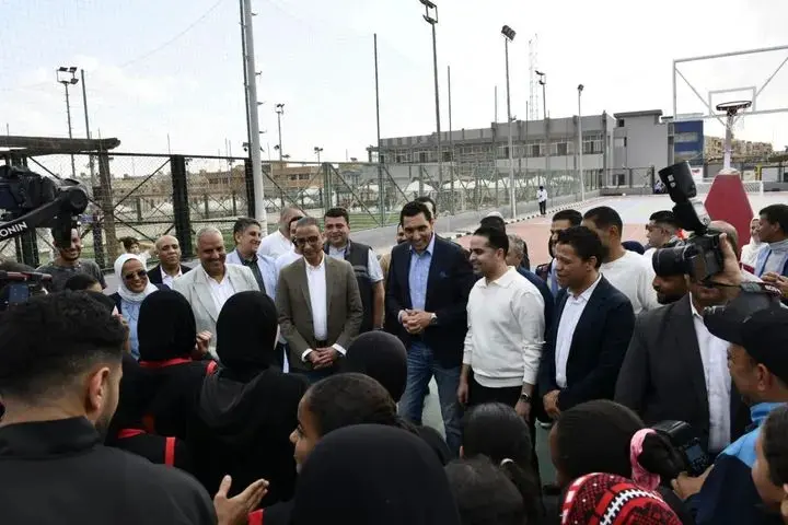 وزير الرياضة ومحافظ الجيزة يفتتحان مركز التنمية الشبابية بالشيخ زايد بعد الانتهاء من أعمال تطويره - 1000547071