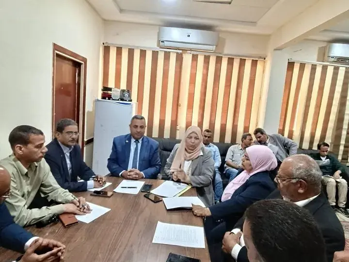 تعليم قنا تواجه التسرب المدرسي بخطة شاملة وتشكيل فرق متابعة بكل الإدارات التعليمية - 1000549656