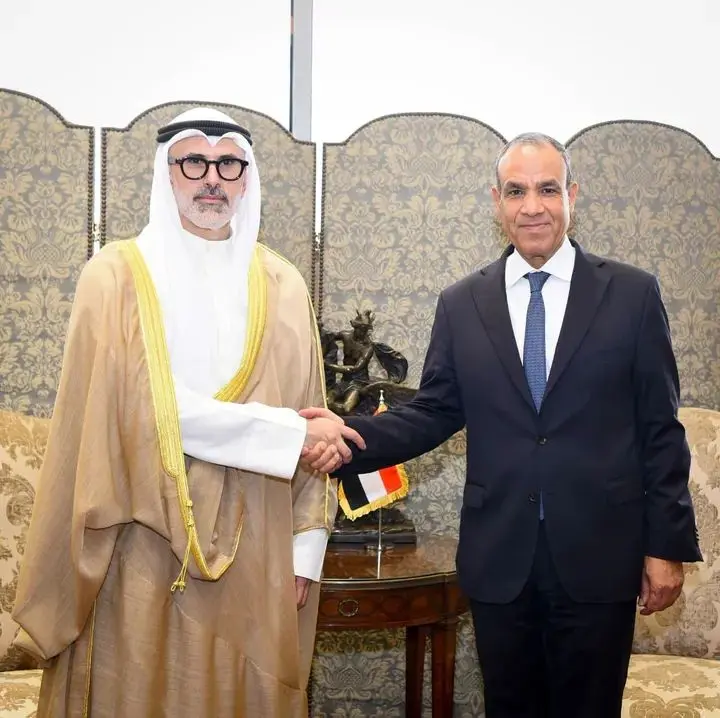وزيرا خارجية مصر والكويت يعقدان مشاورات سياسية في القاهرة ويؤكدان عمق العلاقات الأخوية بين البلدين الشقيقين - 1000549836