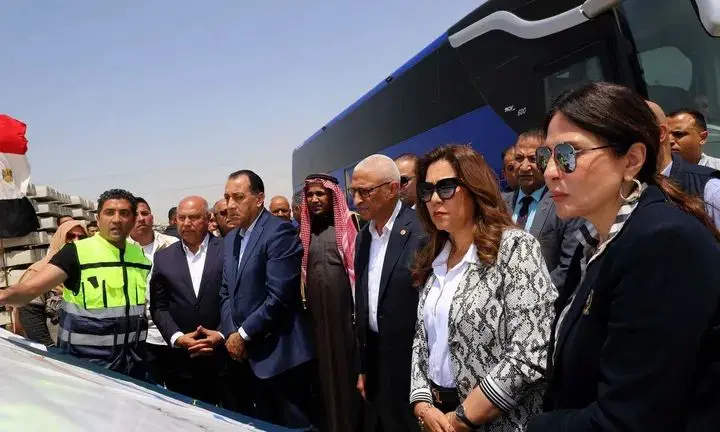 رئيس الوزراء يتابع الموقف التنفيذي لمشروع خط سكة حديد بئر العبد – العريش – رأس النقب - 1000549865