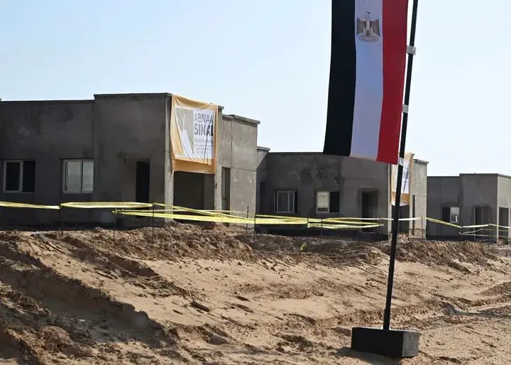 مدبولى يتابع الموقف التنفيذي لمشروع إنشاء 17 تجمعاً تنموياً حضرياً بمركزي رفح والشيخ زويد - 1000549924