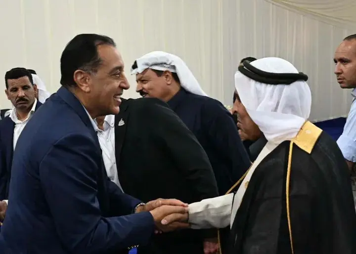 رئيس الوزراء يلتقي عدداً من أعضاء مجلسي النواب والشيوخ وكبار مشايخ وعواقل سيناء - 1000550073
