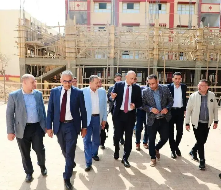 وزير التعليم يتفقد عددًا من مدارس المرج لمتابعة خطة انهاء الفترات المسائية للمرحلة الابتدائية