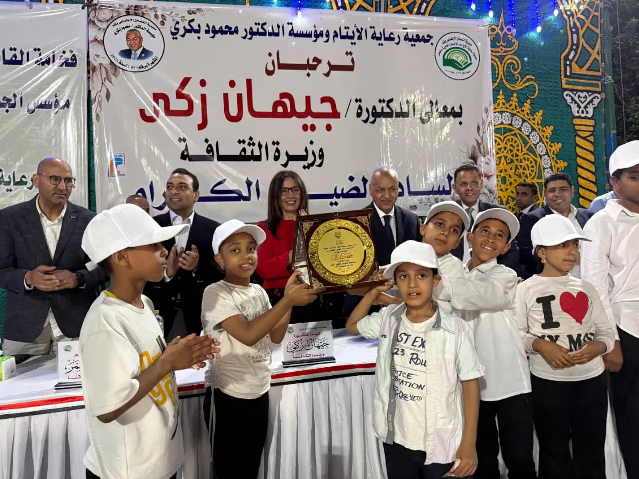 وزيرة الثقافة تتفقد عدداً من المؤسسات الثقافية بمحافظة قنا - 1000550497