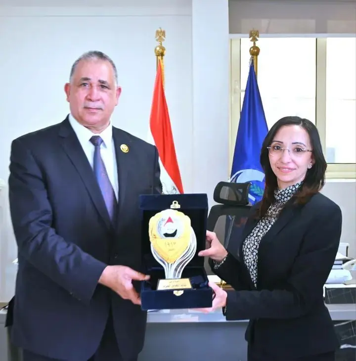 محافظ البحيرة تستقبل نقيب محامين مصر - 1000550590