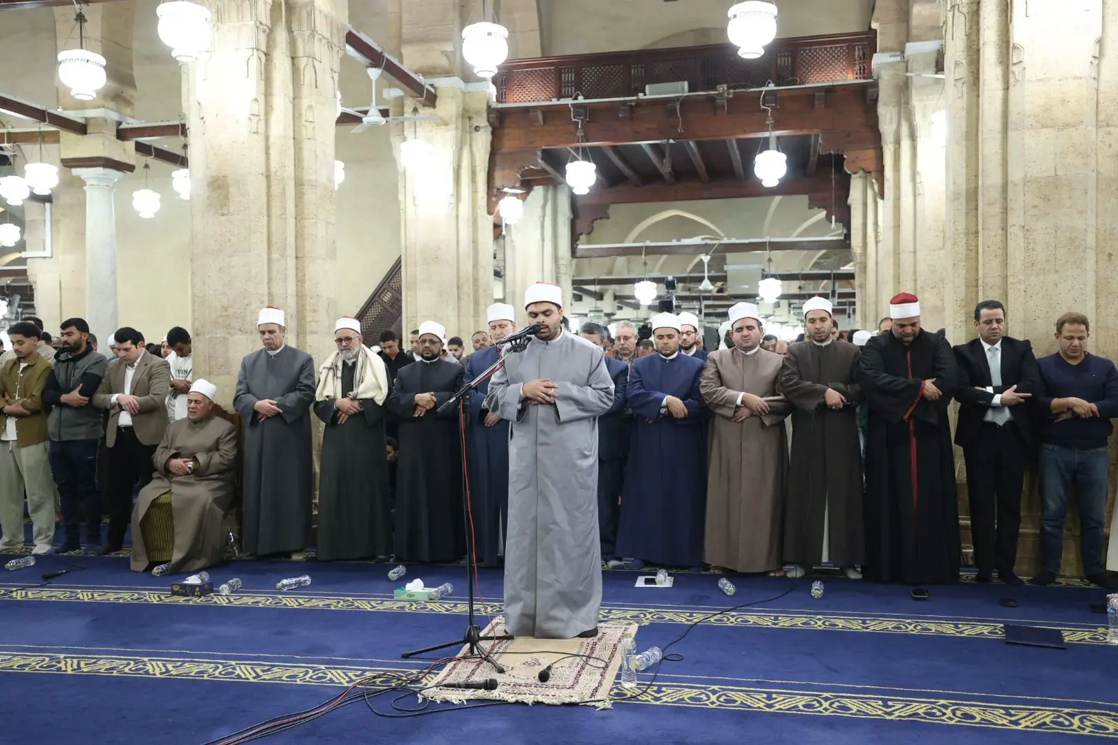 "طبيب بدرجة قارئ".. من هو الطالب الجامعي الذي أم المصلين في الجامع الأزهر بليلة 3 رمضان؟ - 1000551850