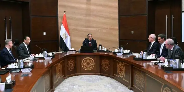 مدبولي يشيد بإعلان شركة "فاليو" الفرنسية فتتاح مركزها الجديد في مصر لتطوير تطبيقات الذكاء الاصطناعي - 1000552314 1