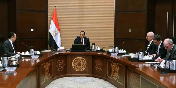 مدبولي يشيد بإعلان شركة "فاليو" الفرنسية فتتاح مركزها الجديد في مصر لتطوير تطبيقات الذكاء الاصطناعي