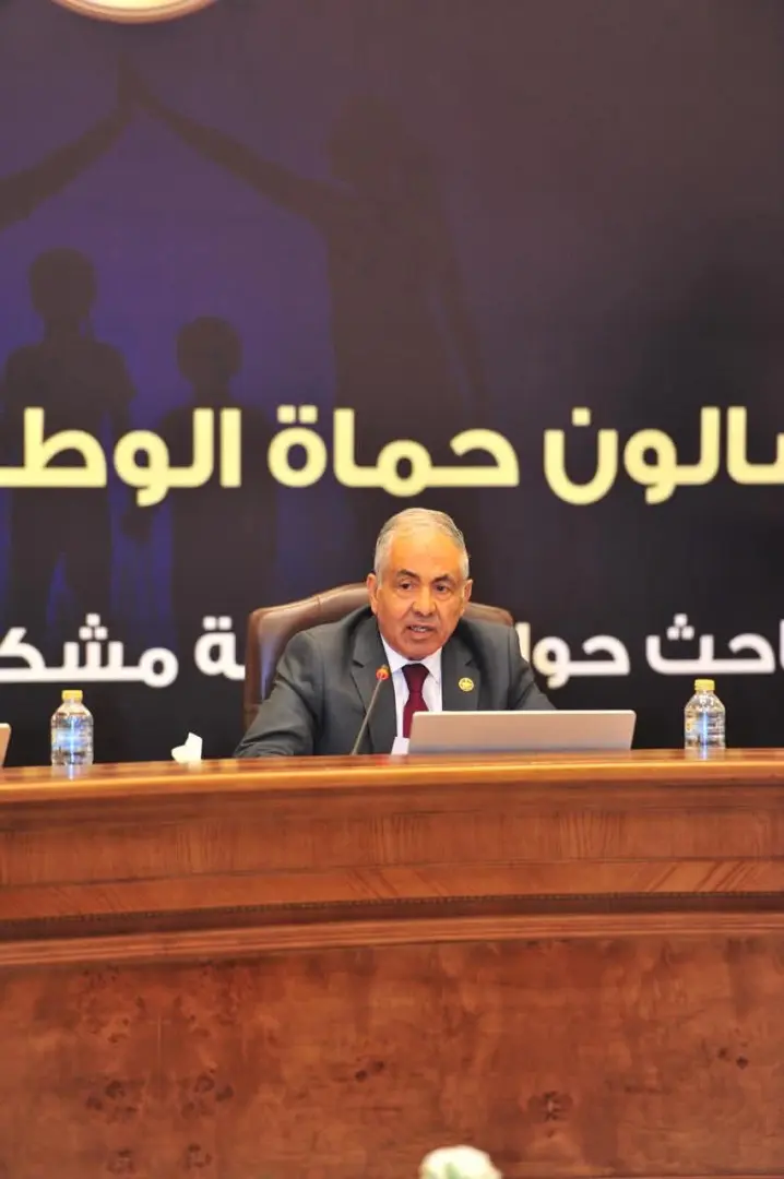 حماة الوطن يعقد صالونًا سياسيًا لبحث مشكلات الأسرة المصرية - 1000552945