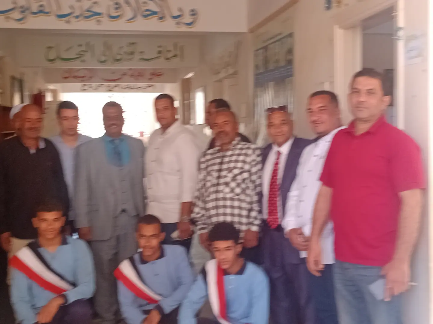 الأوسط قمولا الثانوية بنقادة تكرم المتفوقين وحفظة القرآن الكريم - 1000553631