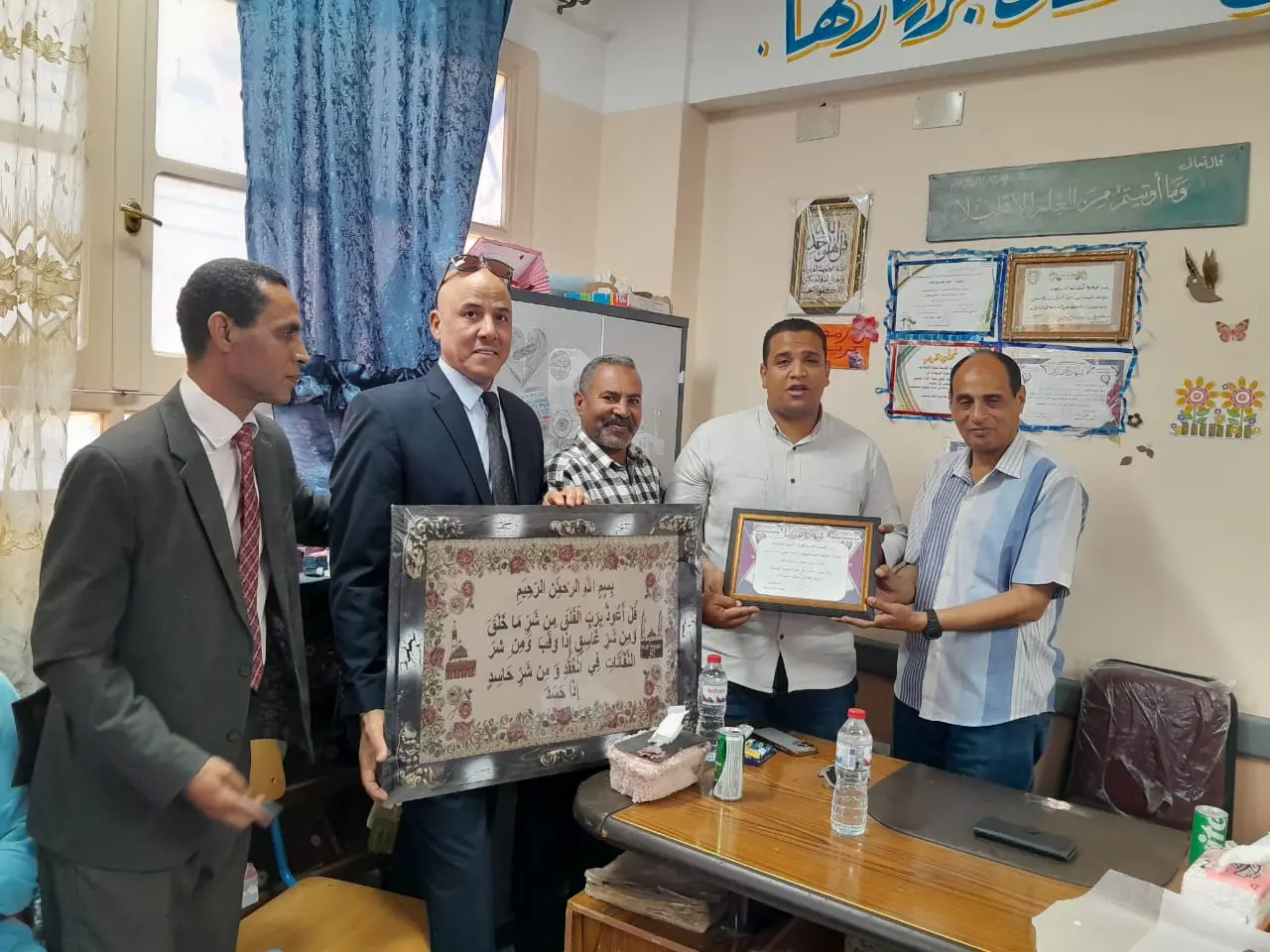 الأوسط قمولا الثانوية بنقادة تكرم المتفوقين وحفظة القرآن الكريم - 1000553952