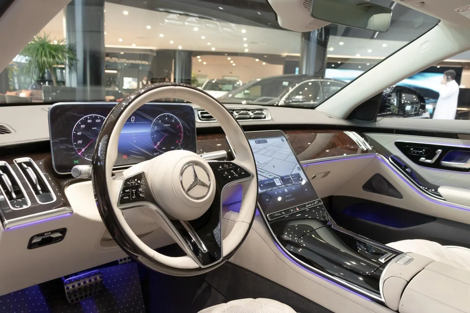 "مرسيدس S-Class" تجمع السيسي وبن سلمان.. إليك أسعار ومواصفات سيارة ولي العهد - 1000555026
