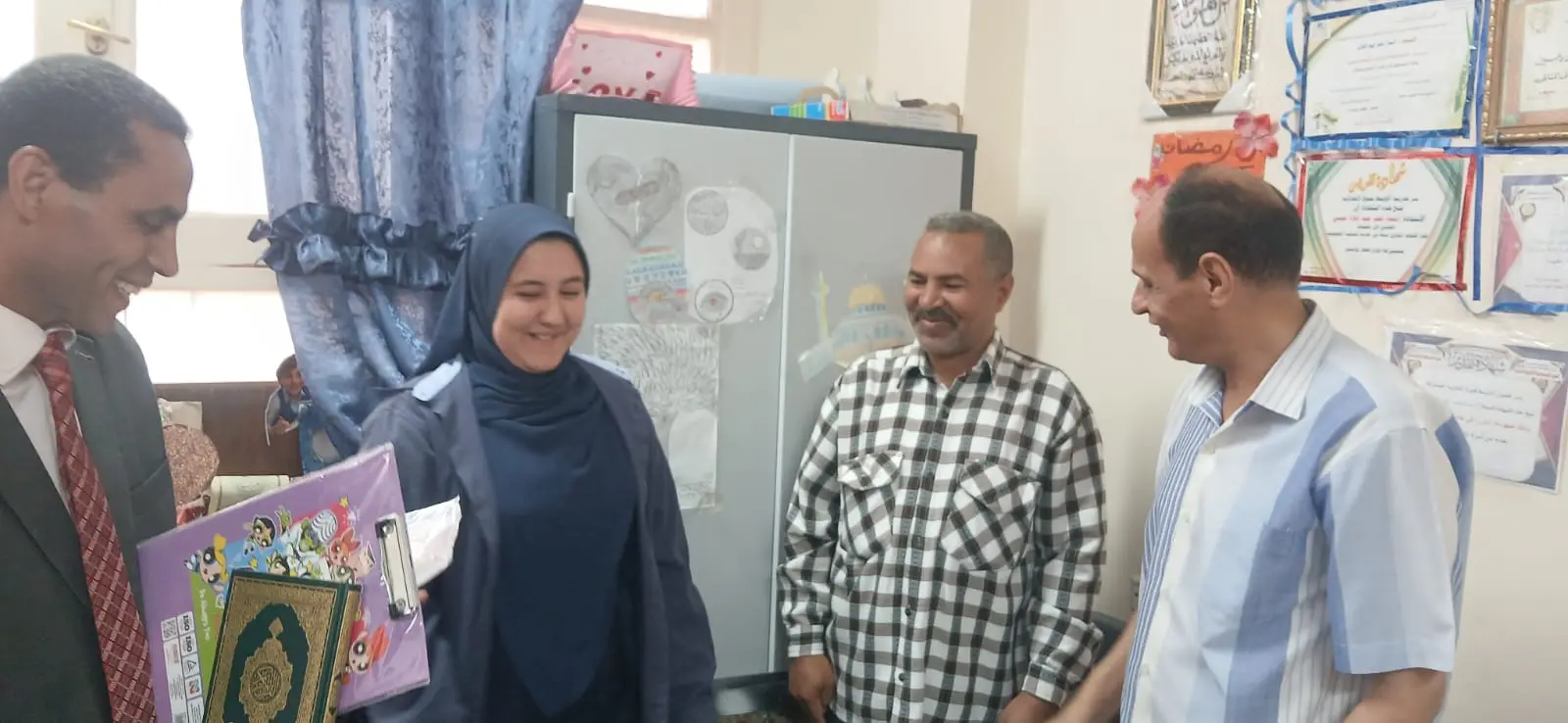 الأوسط قمولا الثانوية بنقادة تكرم المتفوقين وحفظة القرآن الكريم - 1000555258