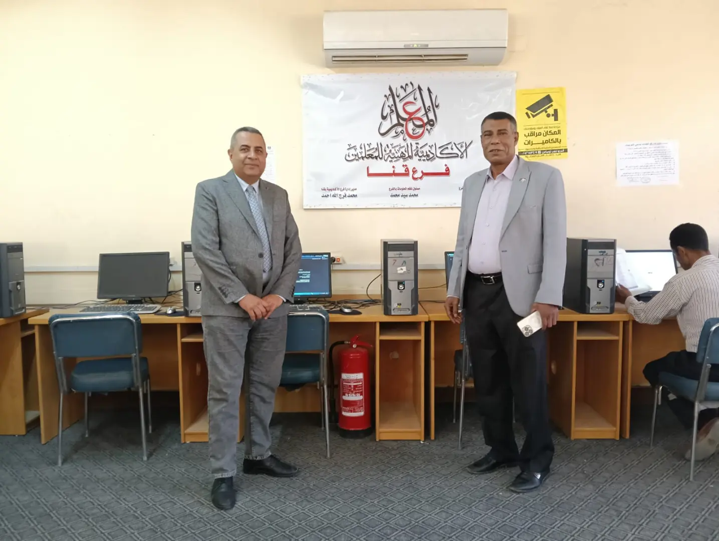 وكيل مديرية تعليم قنا يتفقد اختبارات التطبيقات التربوية وبرامج القيادات - 1000558274