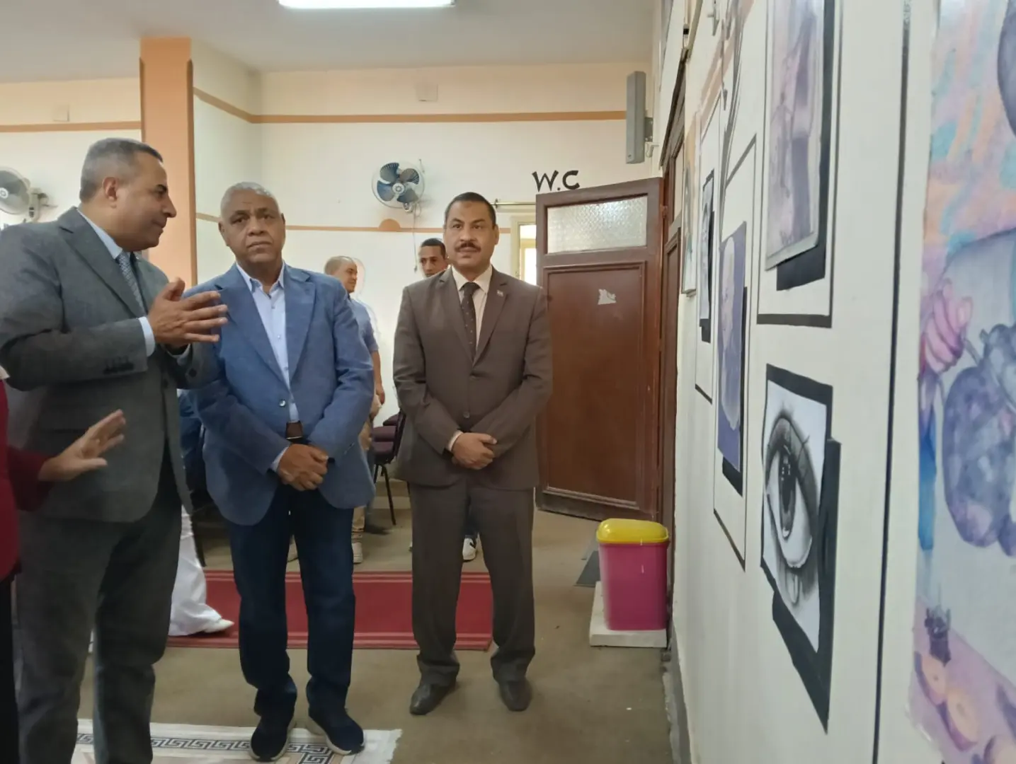 وكيل تعليم قنا يفتتح المعرض الختامي للأنشطة التربوية للنوادي الاستكشافية - 1000558320