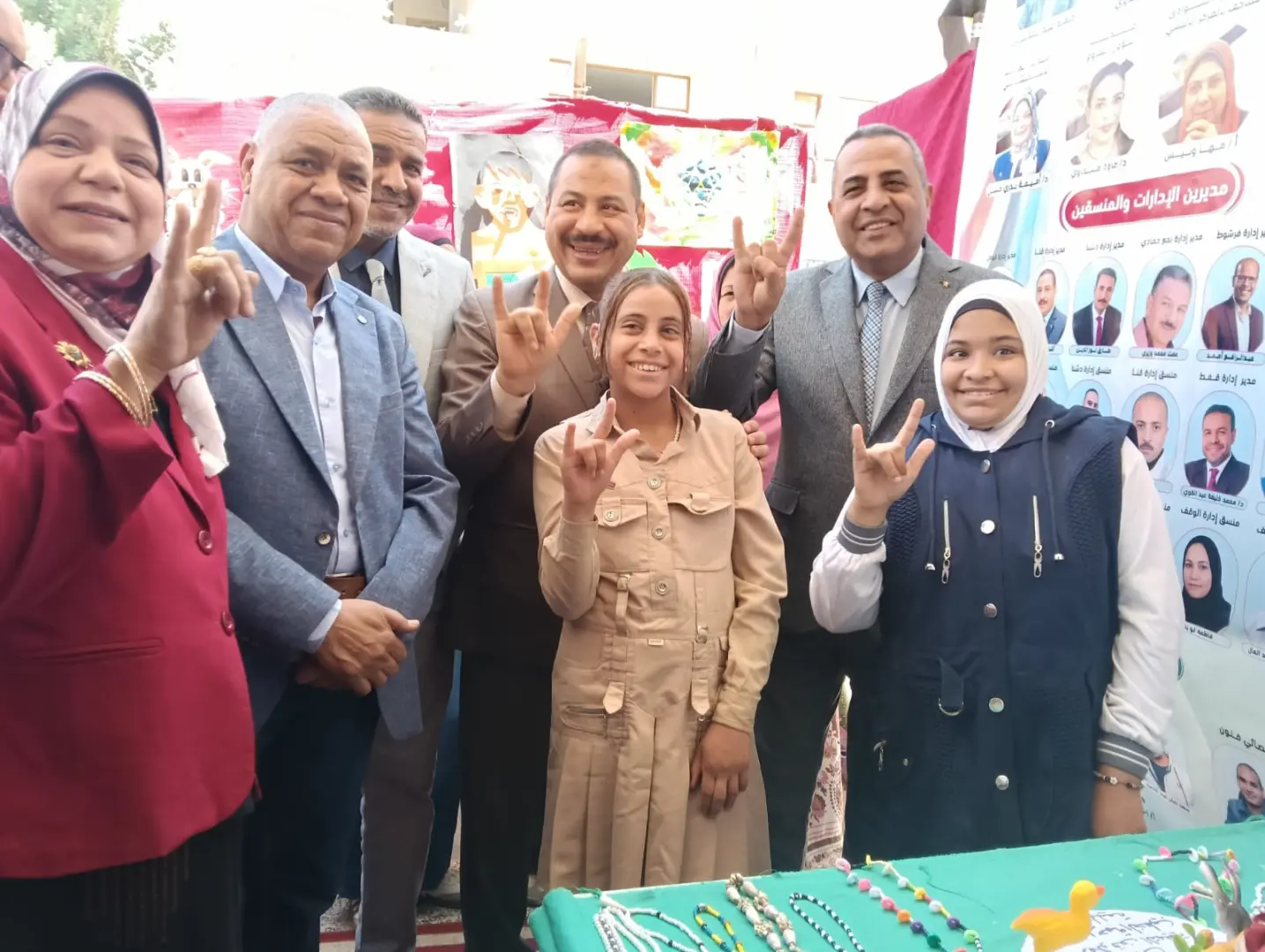 وكيل تعليم قنا يفتتح المعرض الختامي للأنشطة التربوية للنوادي الاستكشافية - 1000558345