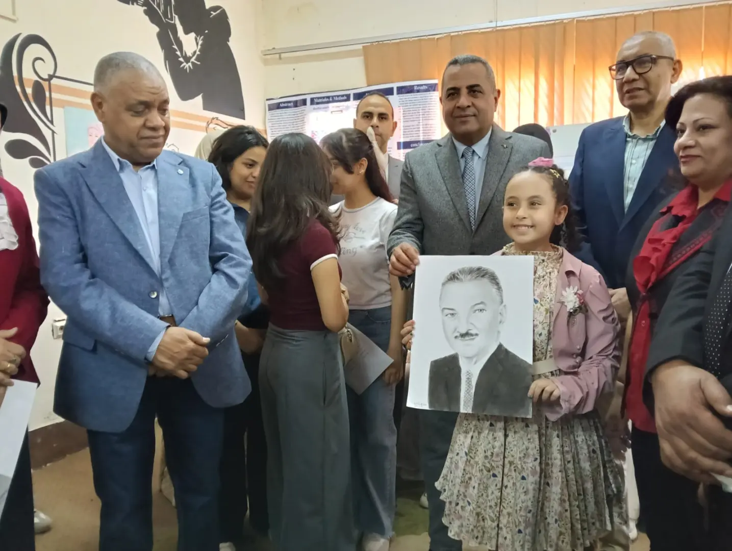 وكيل تعليم قنا يفتتح المعرض الختامي للأنشطة التربوية للنوادي الاستكشافية - 1000558347