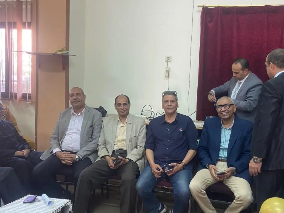 وكيل تعليم قنا يفتتح المعرض الختامي للأنشطة التربوية للنوادي الاستكشافية - 1000558399