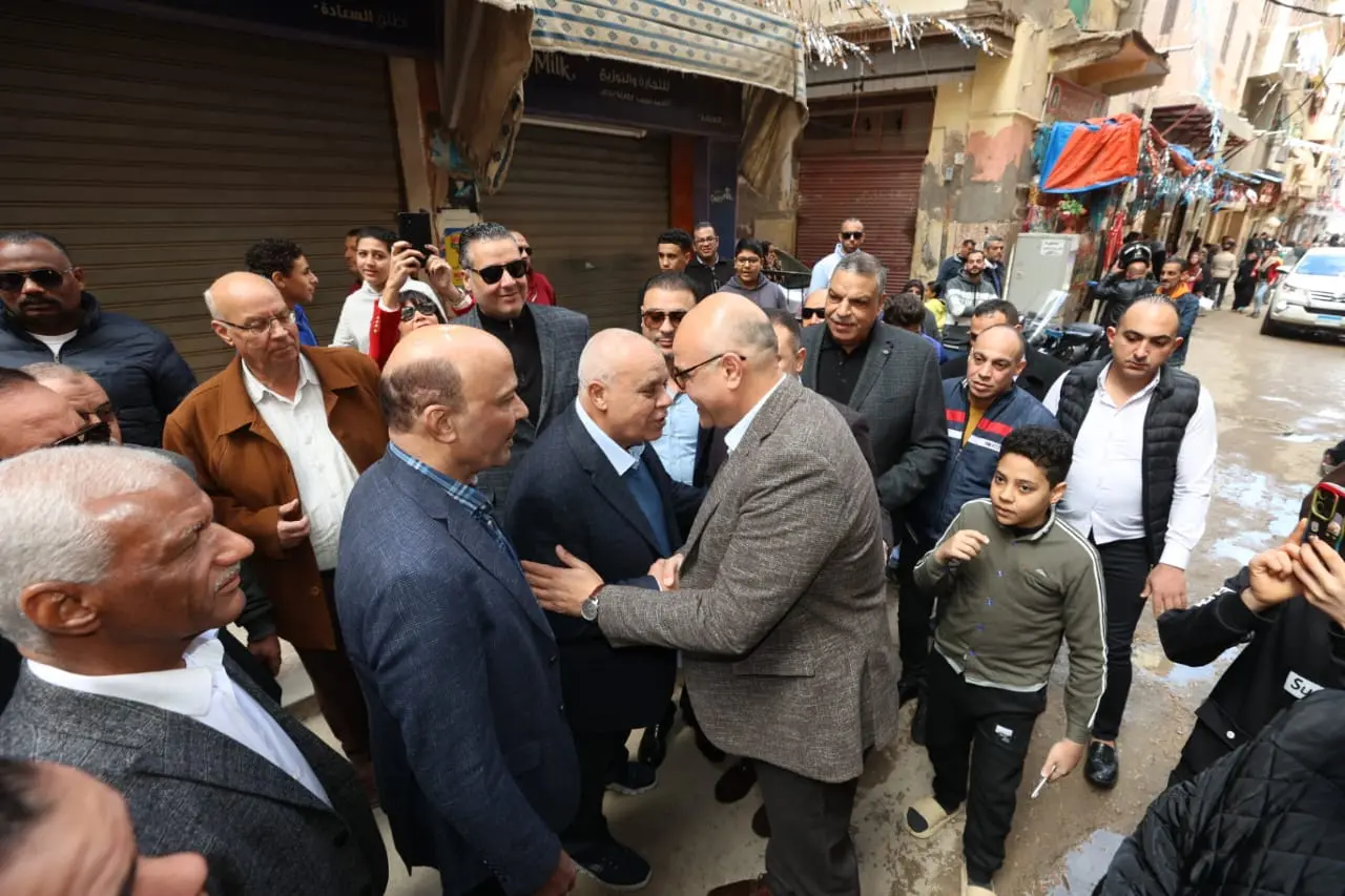 محافظ الإسكندرية يفتتح مسجد زينب نوار بعد تطوير شامل بتكلفة تجاوزت 3.5 مليون جنيه - 1000559279