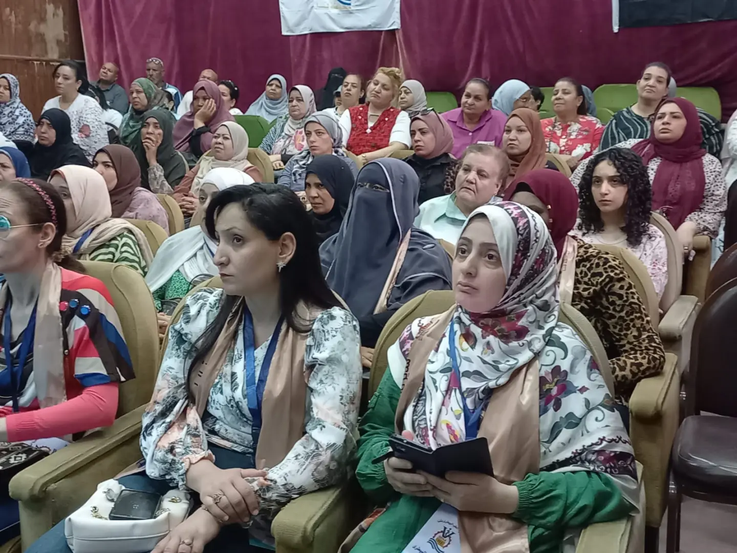 مجمع إعلام قنا يناقش آليات التعامل مع الحيوانات الضالة - 1000560171