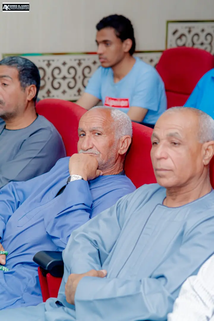 جامعة قنا تناقش رسالة حول توظيف رسوم الأطفال لتنمية مهارات الكولاج - 1000560513