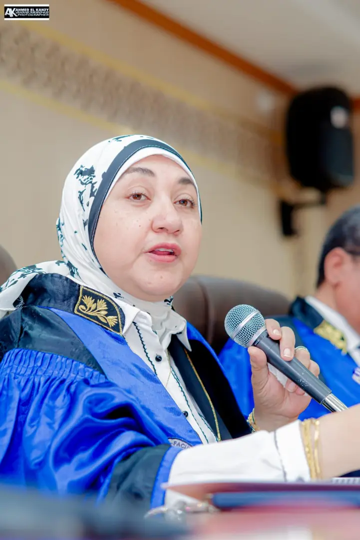 جامعة قنا تناقش رسالة حول توظيف رسوم الأطفال لتنمية مهارات الكولاج - 1000560518