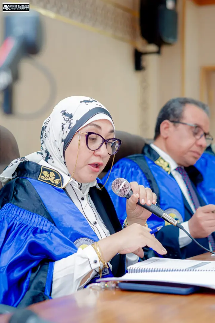 جامعة قنا تناقش رسالة حول توظيف رسوم الأطفال لتنمية مهارات الكولاج - 1000560520