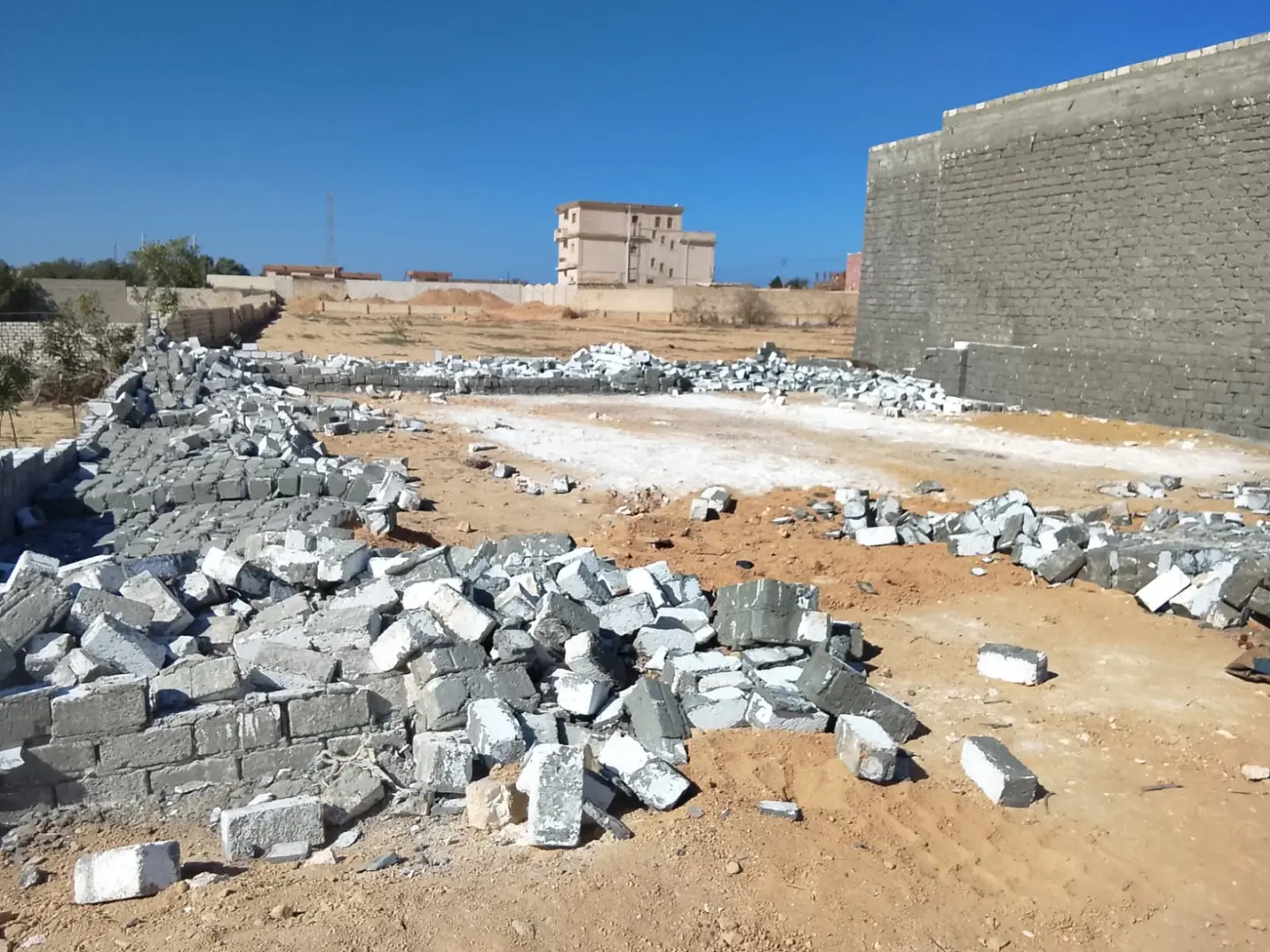 الإسكندرية تواصل المرحلة الثانية من الموجة (28) لإزالة التعديات واسترداد أراضي الدولة - 1000560960