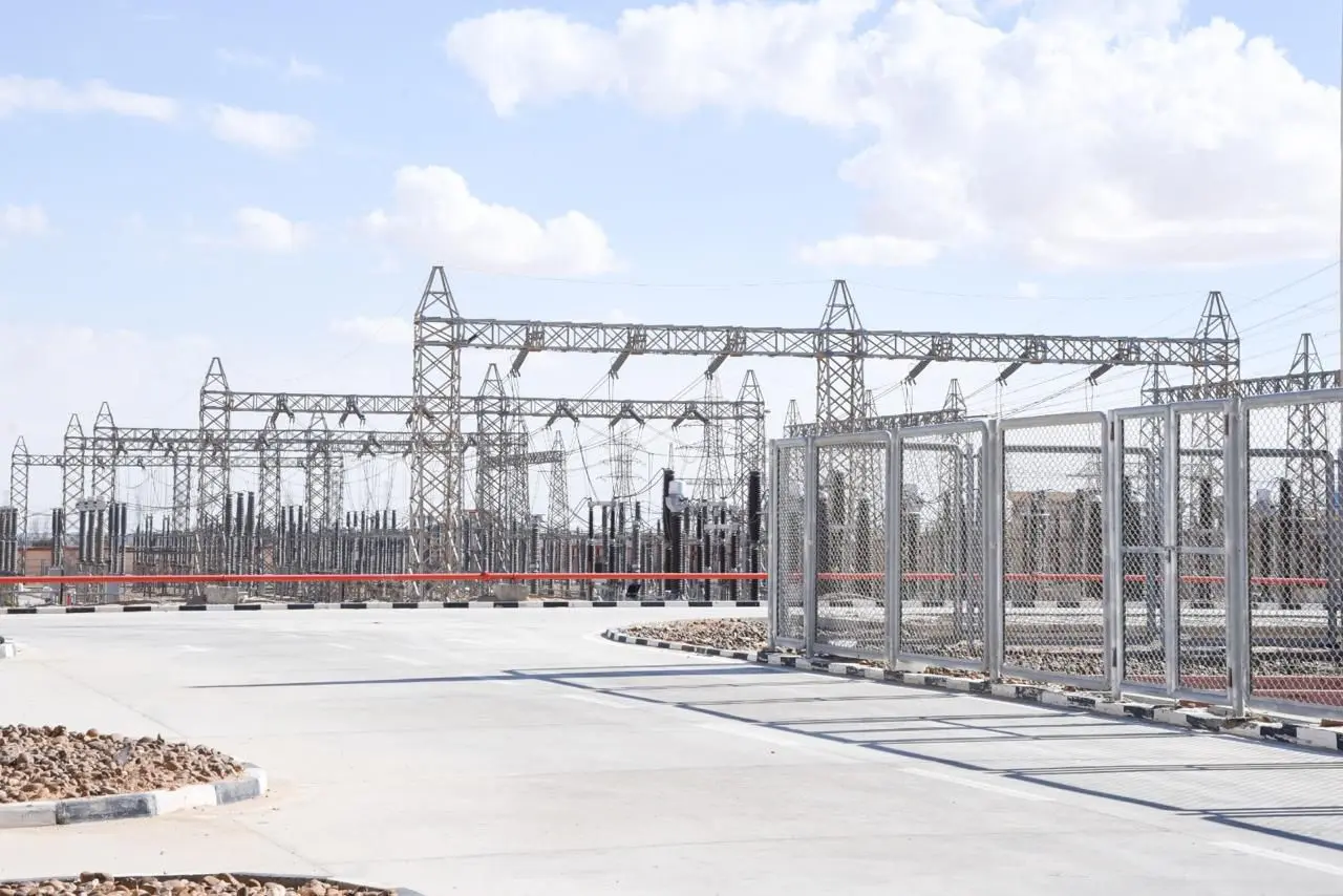 وزير الكهرباء ومحافظ الإسكندرية يتفقدان محطة محولات برج العرب الترفيهية جهد 22/66/220/500 - 1000561500