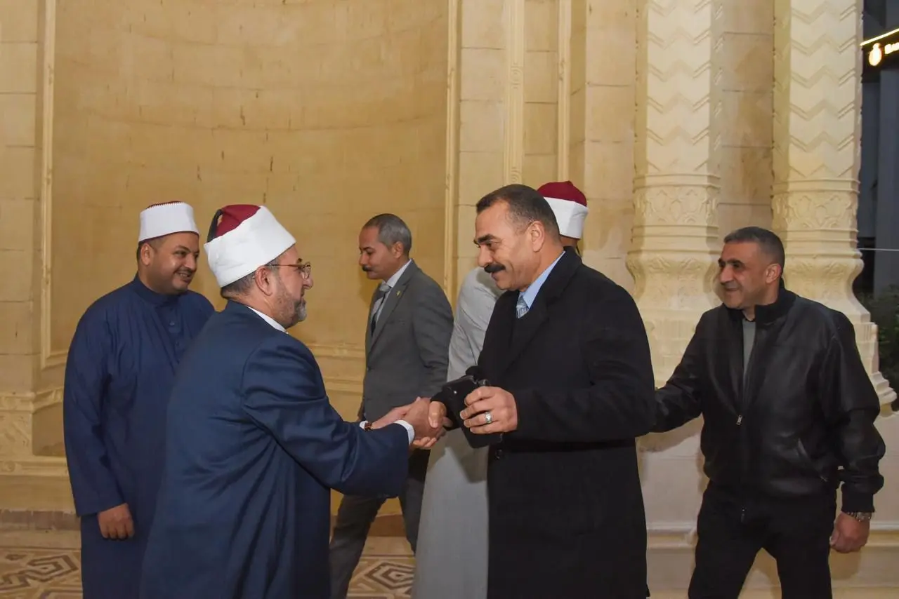 السكرتير العام لمحافظة الإسكندرية يشارك في احتفالية وزارة الأوقاف بذكرى العاشر من رمضان - 1000561715