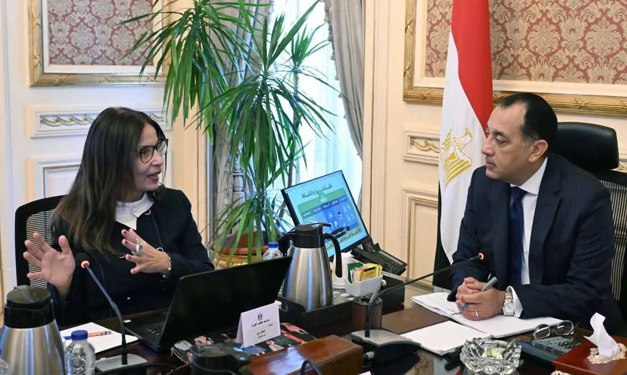 رئيس الوزراء يستعرض مع وزيرة الثقافة الأهداف الاستراتيجية للوزارة