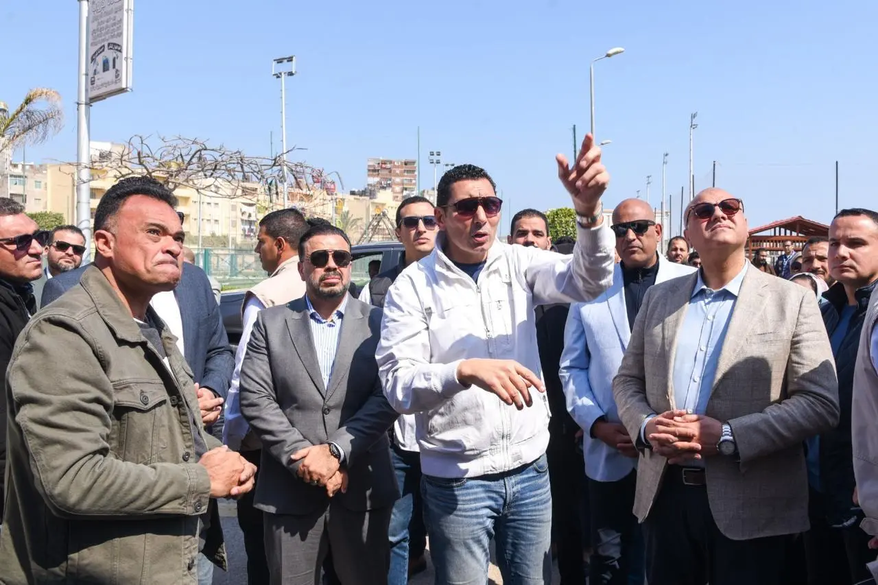 وزير الشباب والرياضة ومحافظ الإسكندرية يفتتحان ملعب مشروع بيبسي ستارز بالمدينة الشبابية بأبو قير