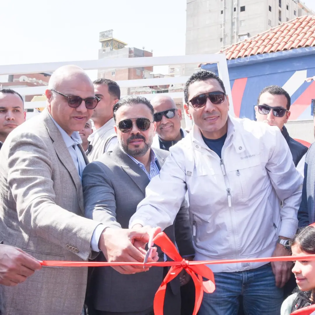 وزير الشباب والرياضة ومحافظ الإسكندرية يفتتحان ملعب مشروع بيبسي ستارز بالمدينة الشبابية بأبو قي - 1000567363