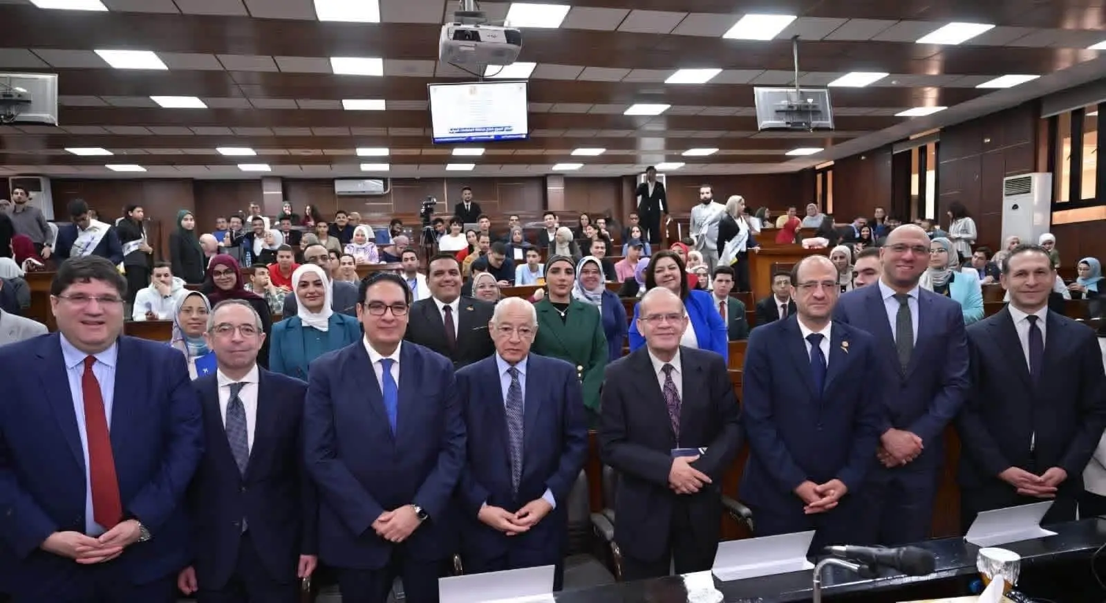 إطلاق أسبوع نماذج محاكاة المنظمات الدولية بجامعة القاهرة - 1000567581