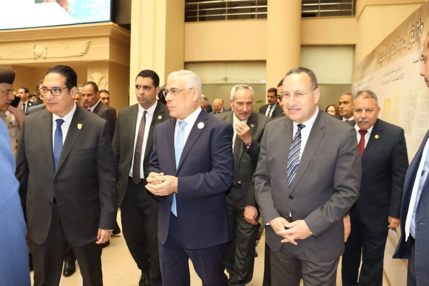 وزير التعليم العالي والنائب العام يشهدان فعاليات إطلاق الصالونات الثقافية بالجامعات المصرية - 1000567600