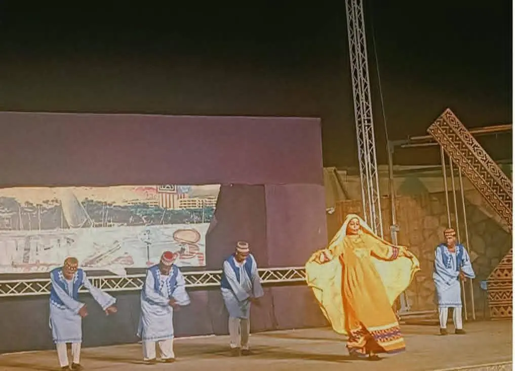 عروض الفنون الشعبية وكورال الأطفال في احتفالية ذكرى تحرير سيناء بأسوان - 1000567782