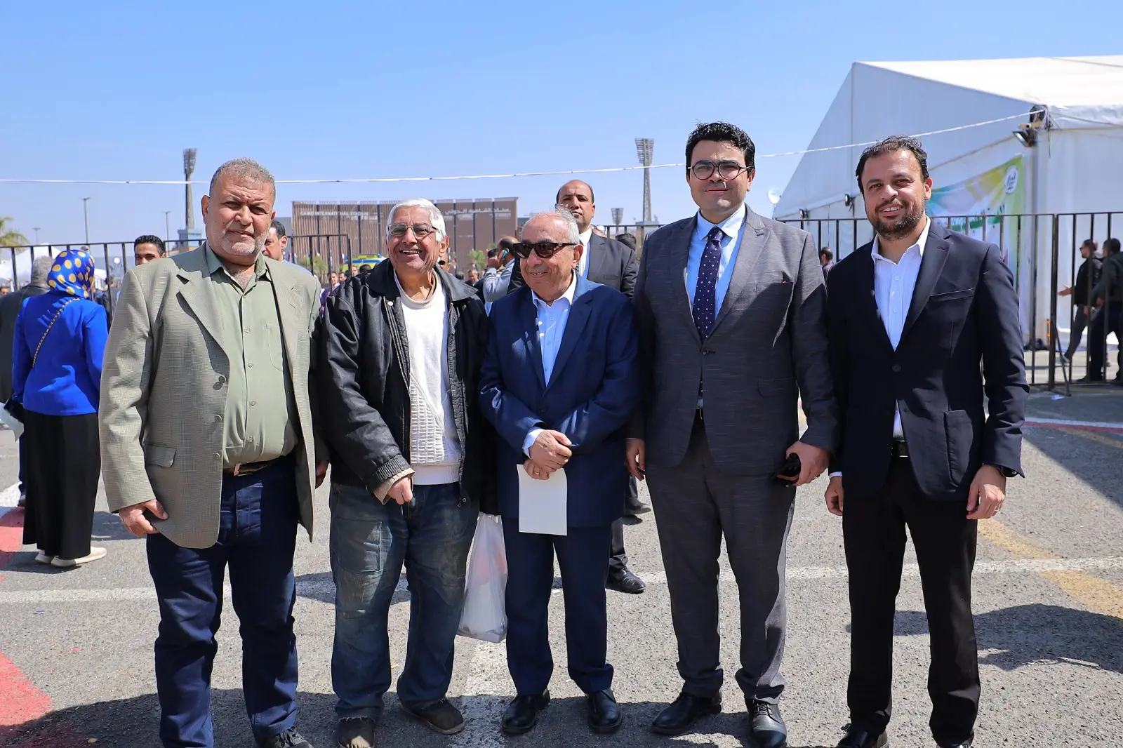 طارق النبراوي يدلي بصوته في انتخابات نقابة المهندسين المصرية - 1000568602