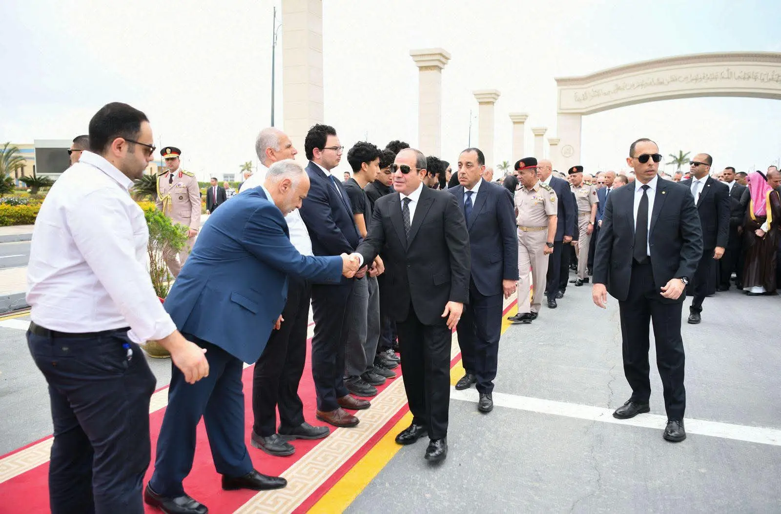 الرئيس السيسي يتقدم مشيعي جنازة اللواء كمال مدبولي والد رئيس الوزراء