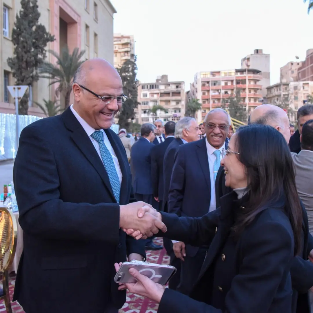 محافظ الإسكندرية يشارك في الإفطار السنوي لكلية الهندسة - 1000569216
