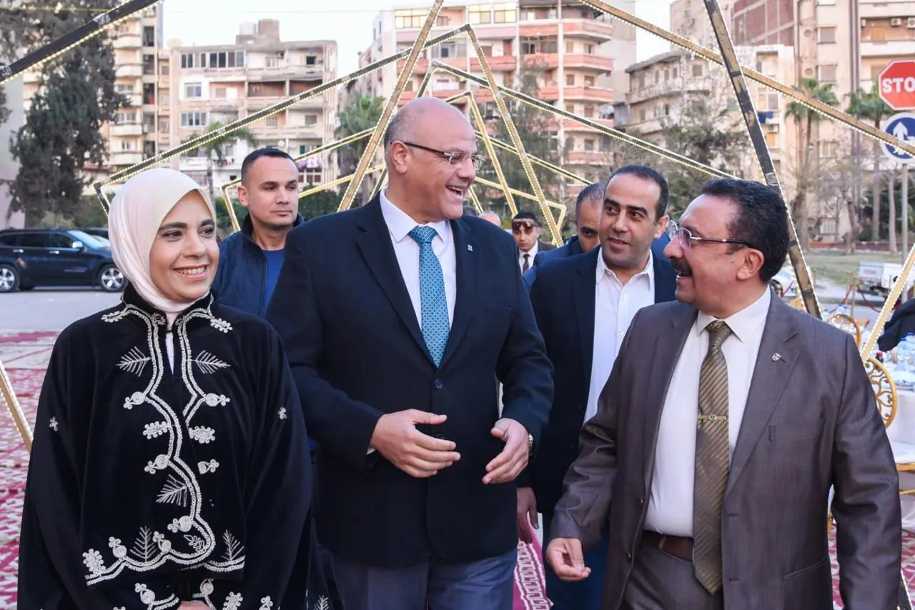 محافظ الإسكندرية يشارك في الإفطار السنوي لكلية الهندسة - 1000569217