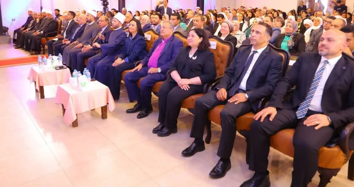وزيرا التضامن الاجتماعي والأوقاف يشهدان ندوة "بناء الإنسان وتعزيز ثقافة وقيم المواطنة" بالمنيا - 1000569765