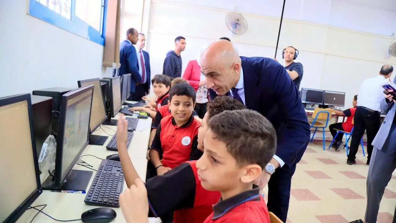 وزير التعليم ورئيس جامعة هيروشيما يتفقدان المدرسة المصرية اليابانية بالقاهرة الجديدة - 1000571824