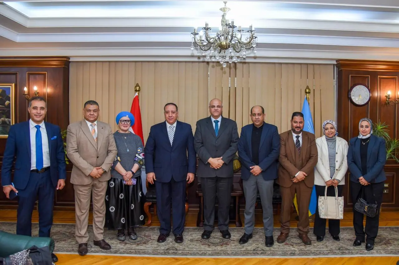 محافظ الإسكندرية يستقبل مجلس نقابة الصحفيين بالإسكندرية ويؤكد أهمية دور الإعلام في دعم جهود التنمية