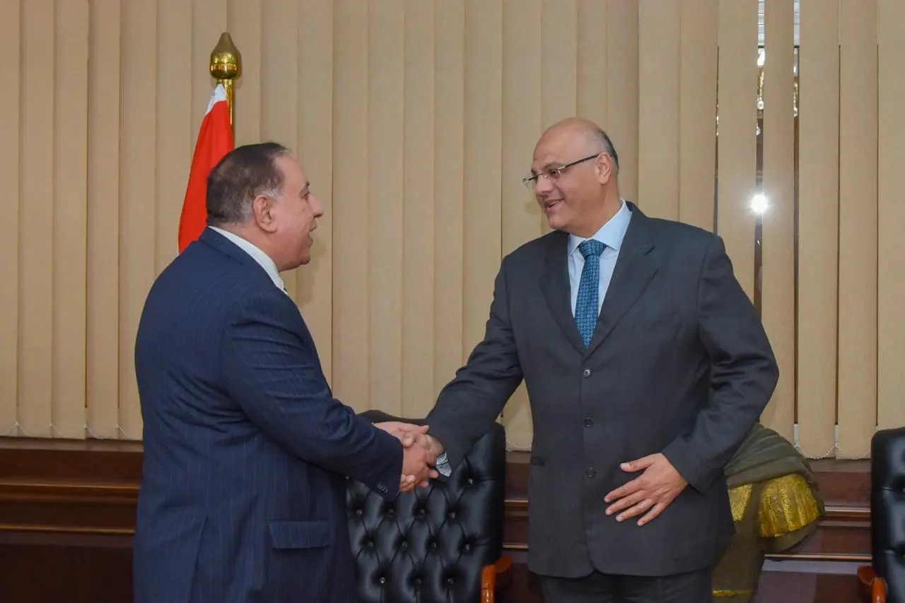 محافظ الإسكندرية يستقبل مجلس نقابة الصحفيين بالإسكندرية ويؤكد أهمية دور الإعلام في دعم جهود التنمية - 1000572036