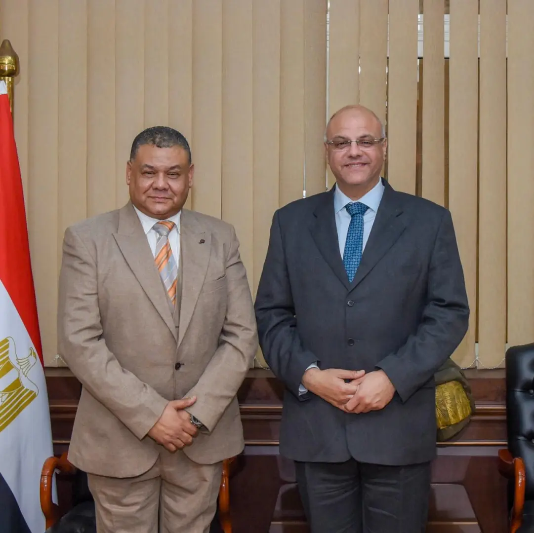 محافظ الإسكندرية يستقبل مجلس نقابة الصحفيين بالإسكندرية ويؤكد أهمية دور الإعلام في دعم جهود التنمية - 1000572042