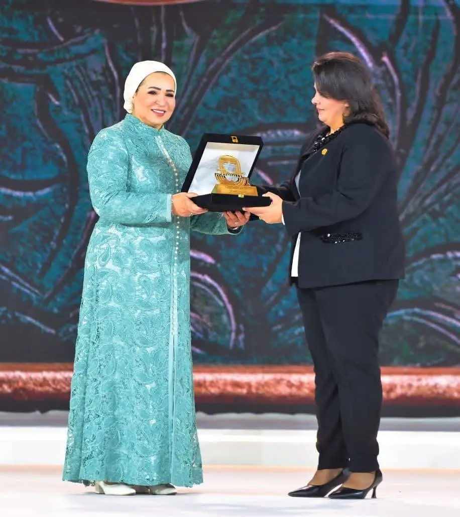انتصار السيسي تكرم السيدات خلال احتفالية المرأة المصرية أيقونة النجاح - 1000572519